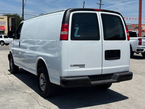 Used 2013 Chevrolet Express 2500 RWD image 6