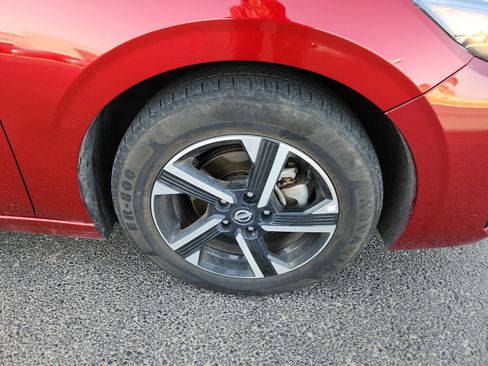 Used 2024 Nissan Sentra SV image 9