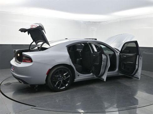 Used 2022 Dodge Charger SXT w/ Driver Convenience Group image 39
