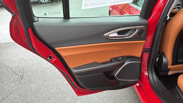 Used 2019 Alfa Romeo Giulia Ti AWD/4WD image 20