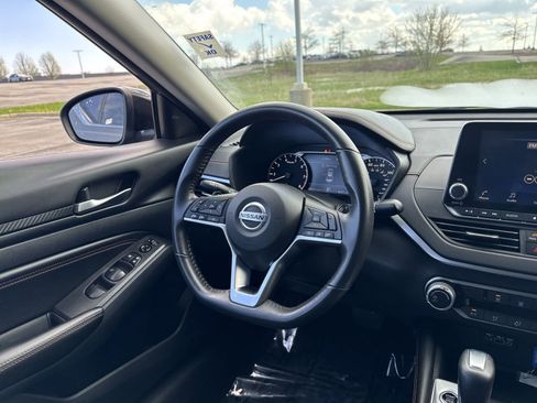 Used 2022 Nissan Altima 2.5 SR FWD image 18