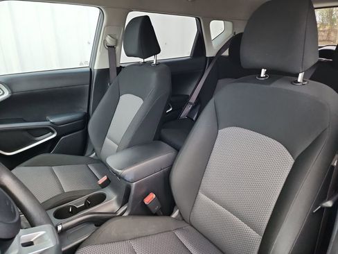 Used 2024 Kia Soul LX w/ Option Group 015 image 15