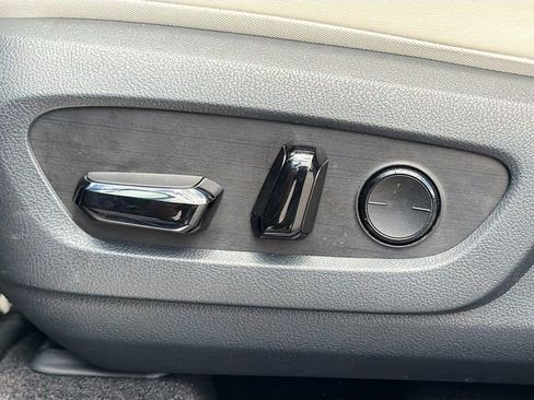 Used 2025 Lexus RX 350 Premium Plus w/ Accessory Package (Z1) FWD image 26