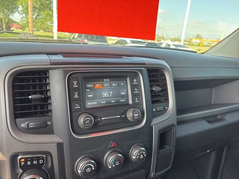 Used 2017 RAM 1500 Express AWD/4WD image 30