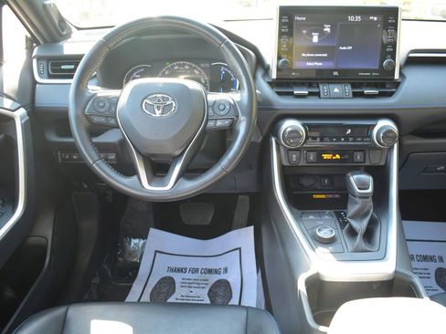 Used 2022 Toyota RAV4 XSE AWD/4WD image 3