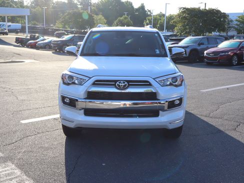 Used 2024 Toyota 4Runner Limited AWD/4WD image 3