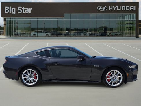 Used 2024 Ford Mustang GT Premium RWD image 5