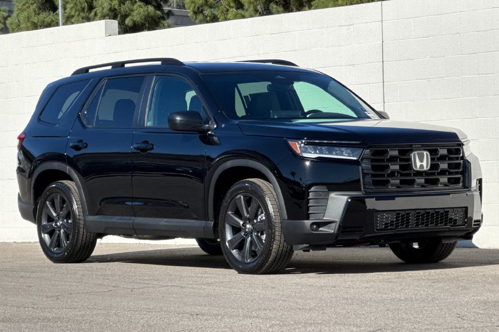 New 2026 Honda Pilot Sport image 2