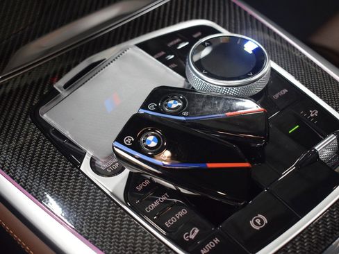 Used 2026 BMW X7 M60i image 41