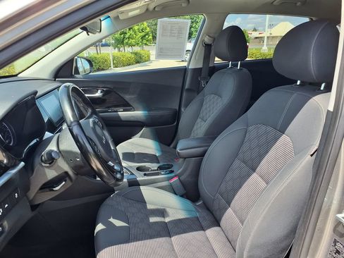 Used 2022 Kia Niro LXS FWD image 15