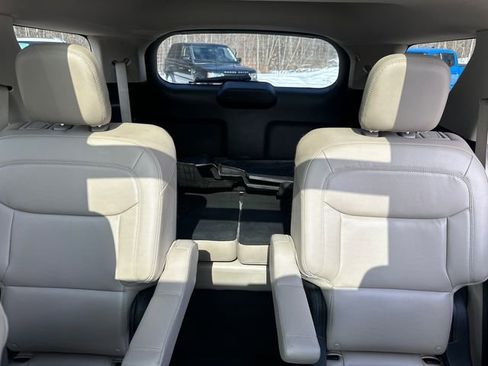 Used 2020 Ford Explorer XLT w/ Equipment Group 202A image 36