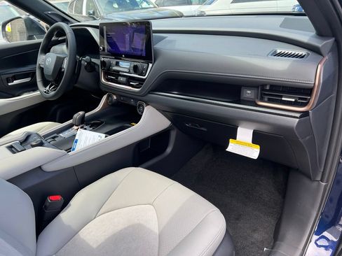 Used 2026 Toyota Grand Highlander AWD Hybrid image 21