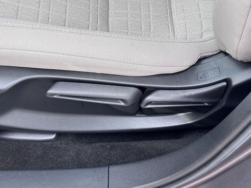 Certified 2026 Honda HR-V LX image 19