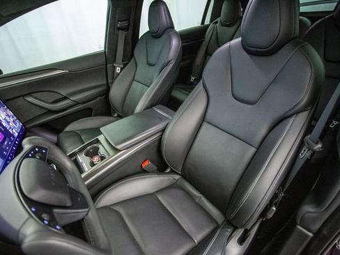 Used 2022 Tesla Model X Plaid image 19
