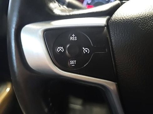 Used 2018 GMC Acadia SLE AWD/4WD image 18
