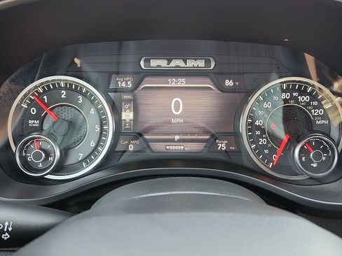 Used 2025 RAM 1500 Laramie AWD/4WD image 24