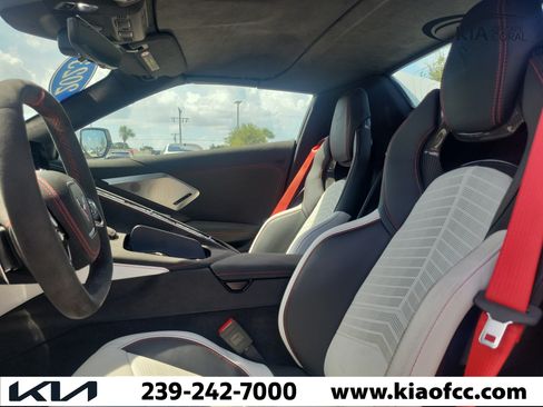 Used 2023 Chevrolet Corvette Stingray Premium Conv w/ Z51 Performance Package RWD image 16