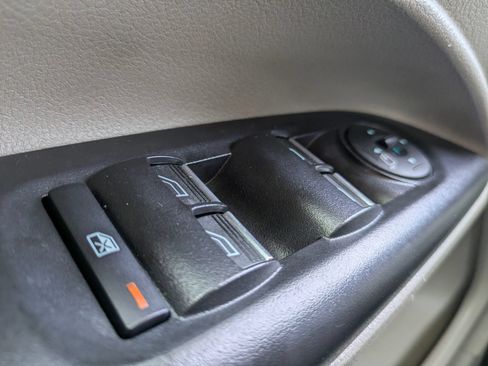 Used 2022 Ford Transit Connect XLT FWD image 27