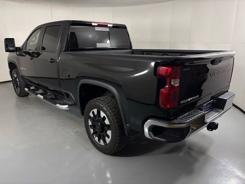 Used 2025 Chevrolet Silverado 2500 LT w/ Convenience Package image 7