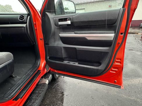 Used 2016 Toyota Tundra SR5 image 28