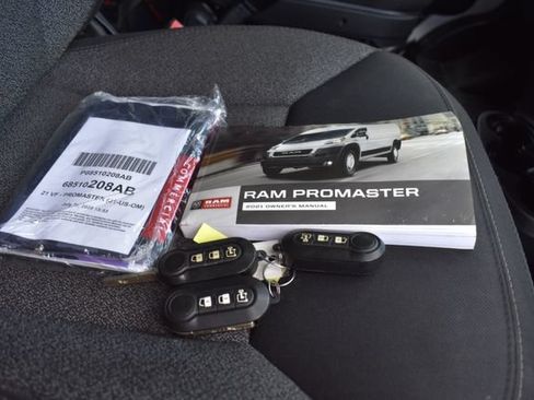Used 2021 RAM ProMaster 2500 w/ Convenience Group FWD image 16