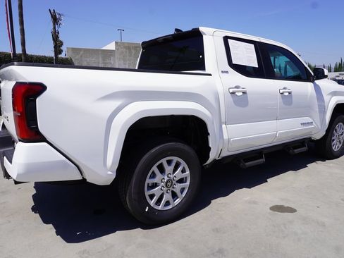 Certified 2026 Toyota Tacoma SR5 RWD image 7