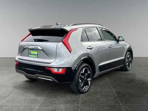 Used 2023 Kia Niro Wind w/ Wind Preserve Package FWD image 8