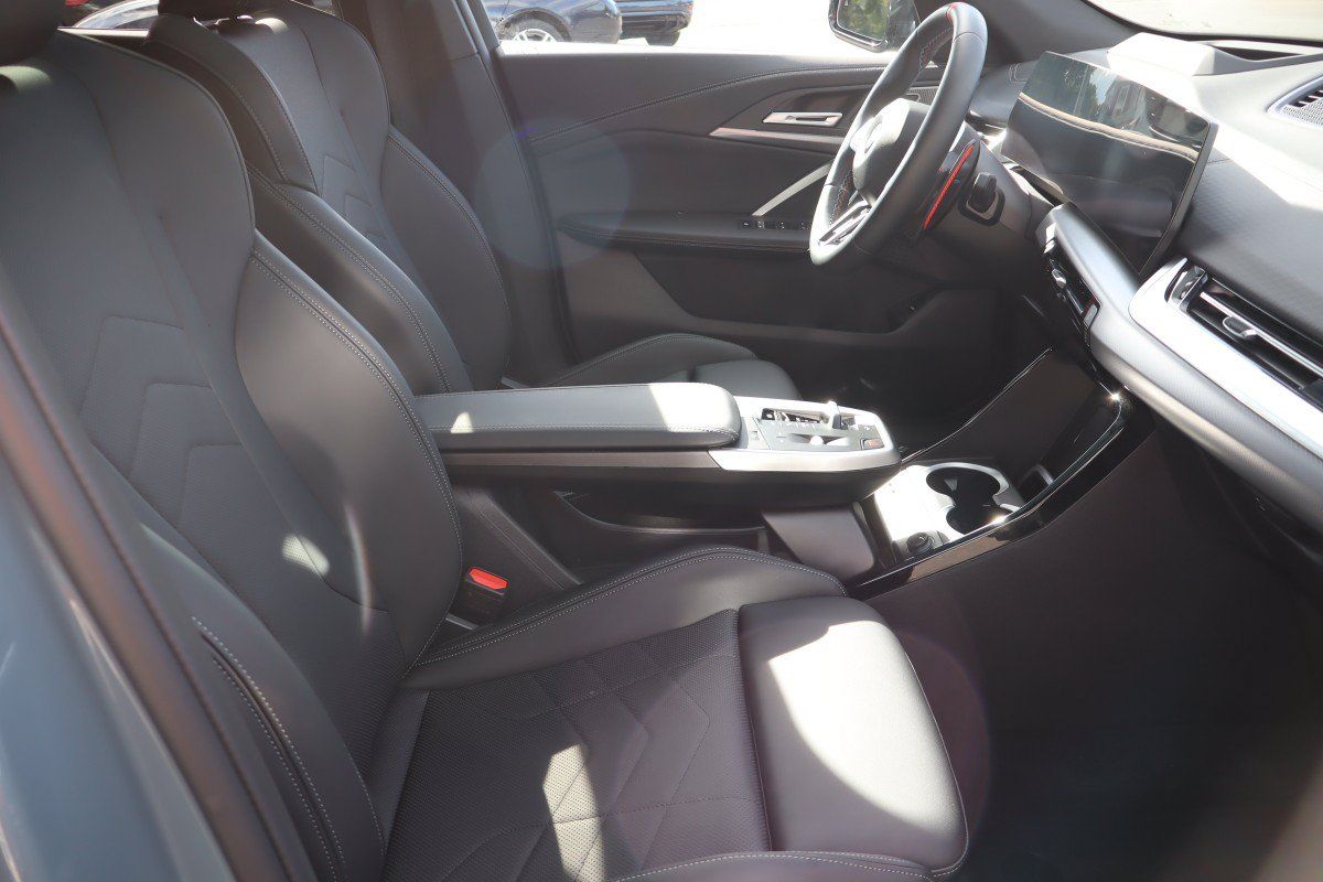 Used 2026 BMW X2 M35i AWD/4WD image 23