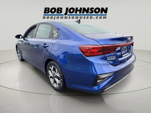 Used 2020 Kia Forte LXS FWD image 5