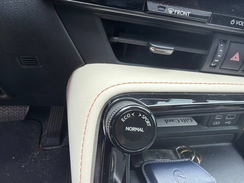 Used 2024 Lexus NX 250 FWD w/ Towing Package (2000 Lbs) image 21