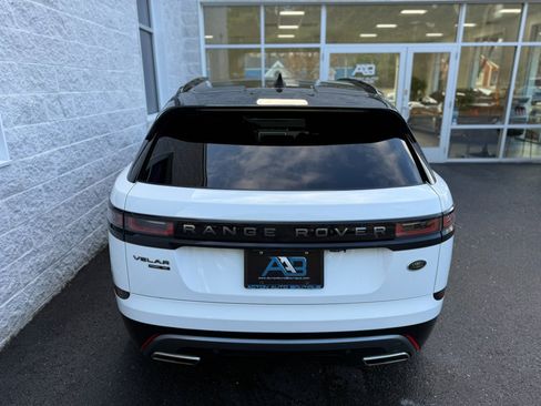 Used 2018 Land Rover Range Rover Velar R-Dynamic SE image 28