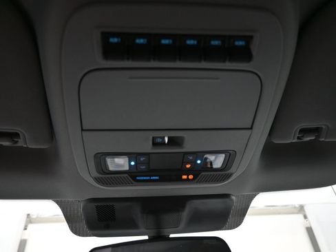 New 2025 Ford F250 XLT w/ 360-Degree Camera Package image 40