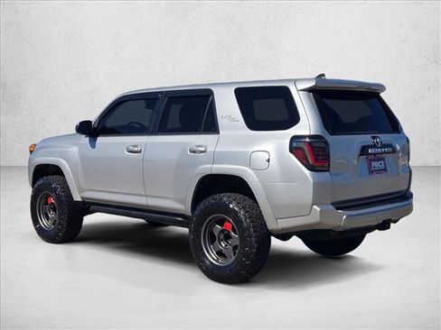 Used 2022 Toyota 4Runner TRD Off-Road Premium image 8