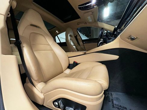 Used 2018 Porsche Panamera 4 image 36