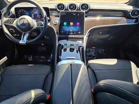Used 2025 Mercedes-Benz GLC 300 image 18