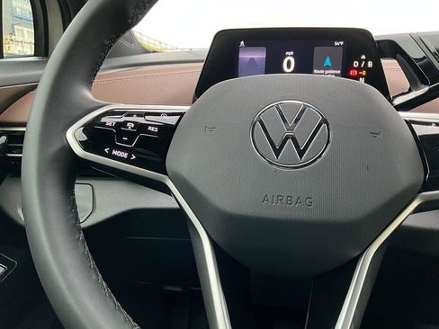 Used 2023 Volkswagen ID.4 Pro image 22