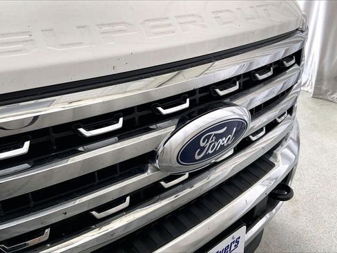 Used 2026 Ford F250 Lariat w/ Chrome Package image 7