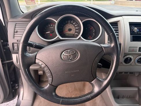 Used 2009 Toyota Tacoma 4x4 Double Cab w/ SR5 Pkg #2 image 9