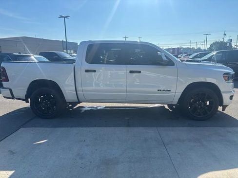 Used 2024 RAM 1500 Laramie AWD/4WD image 15
