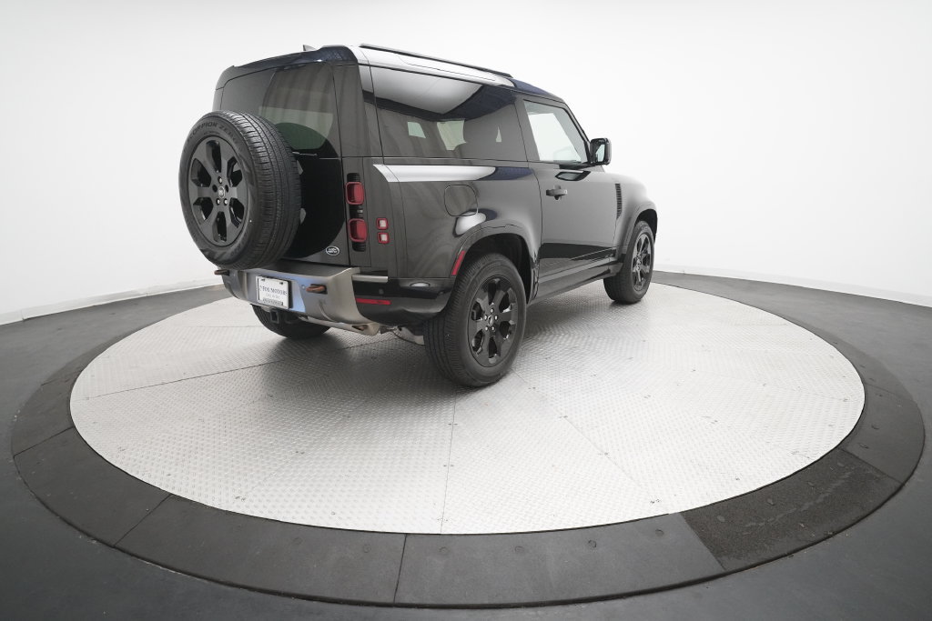 Used 2022 Land Rover Defender 90 X-Dynamic S AWD/4WD image 34