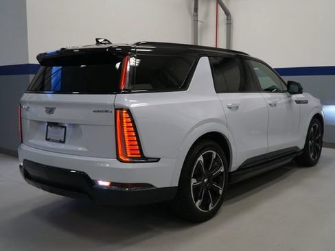 Used 2026 Cadillac Escalade IQL Sport 1 AWD/4WD image 6