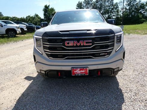 New 2026 GMC Sierra 1500 AT4 w/ AT4 Premium Package AWD/4WD image 9