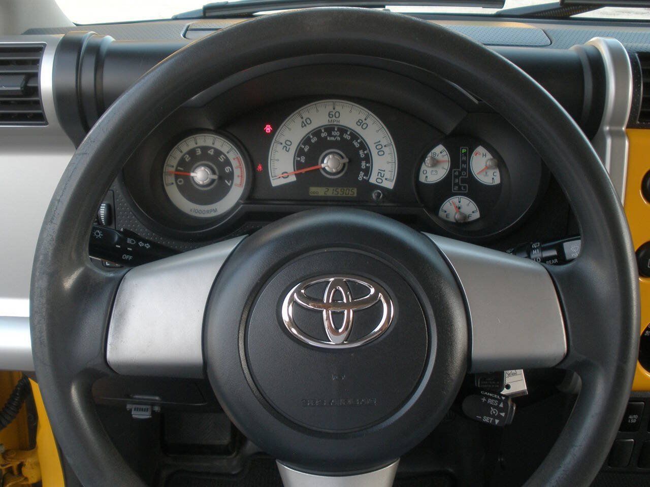 Used 2007 Toyota FJ Cruiser 2WD image 30