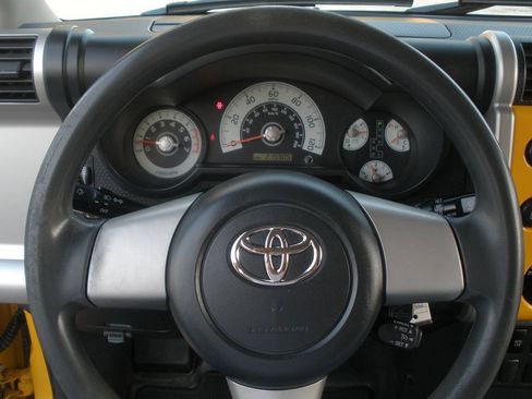 Used 2007 Toyota FJ Cruiser 2WD image 30