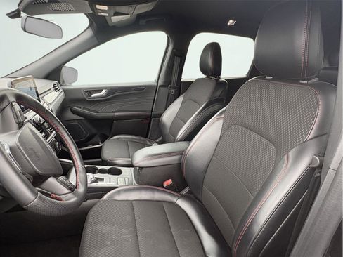 Used 2025 Ford Escape ST-Line image 14