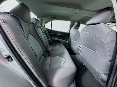 Used 2021 Toyota Camry LE image 27