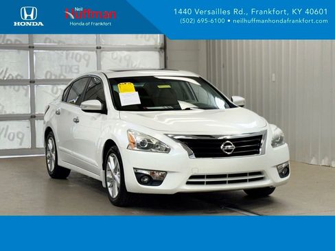 Used 2014 Nissan Altima 2.5 SL w/ Technology Package FWD image 1
