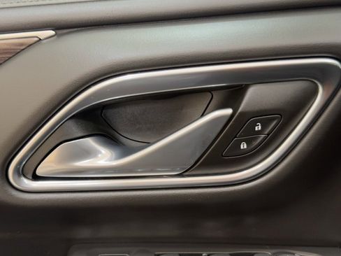 Used 2021 Chevrolet Tahoe LT image 36