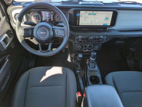 Used 2024 Jeep Gladiator Sport image 27