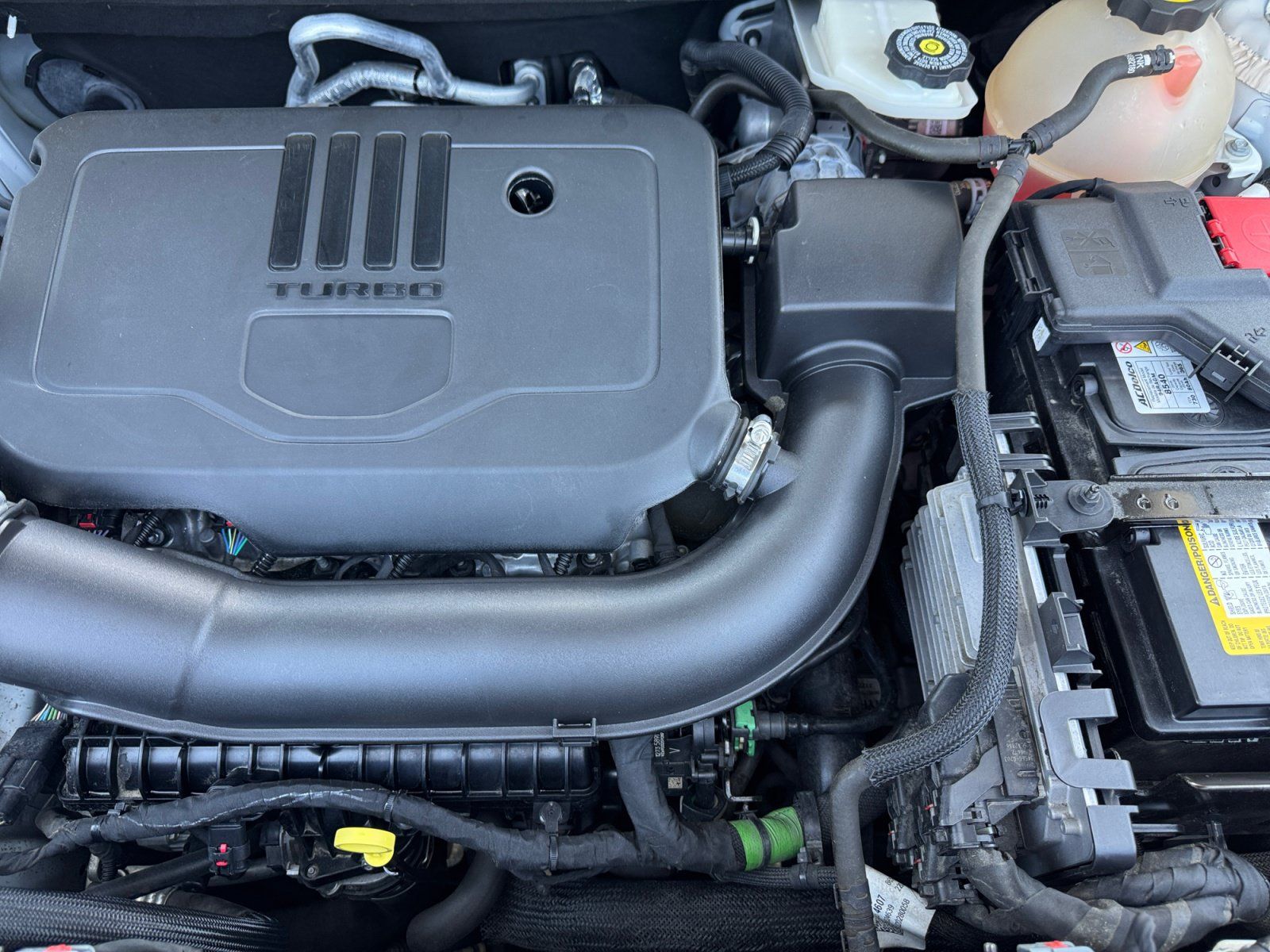 Used 2022 GMC Acadia SLE FWD image 20